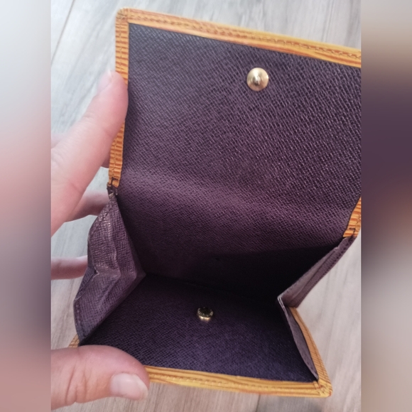 LOUIS VUITTON Epi Bifold  Wallet Marco  Yellow - Picture 5 of 9
